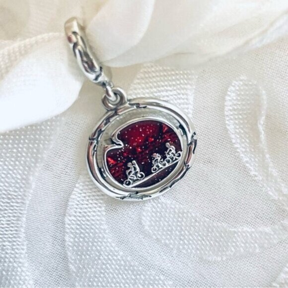 ⚡ NWOT Stranger Things Glow-in-the-Dark Upside Down Charm ✨ - Picture 5 of 11